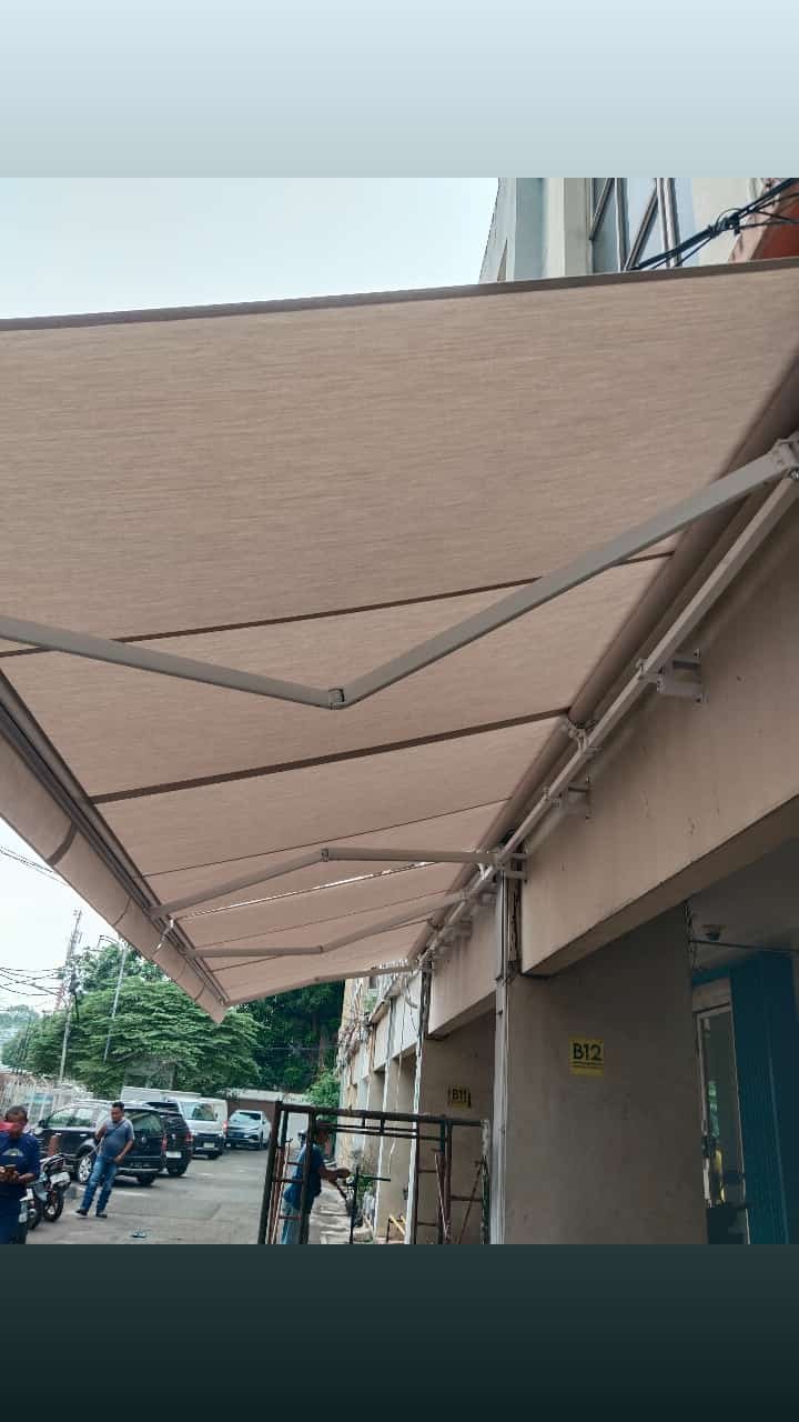 Proyek Awning Gulung Otomatis