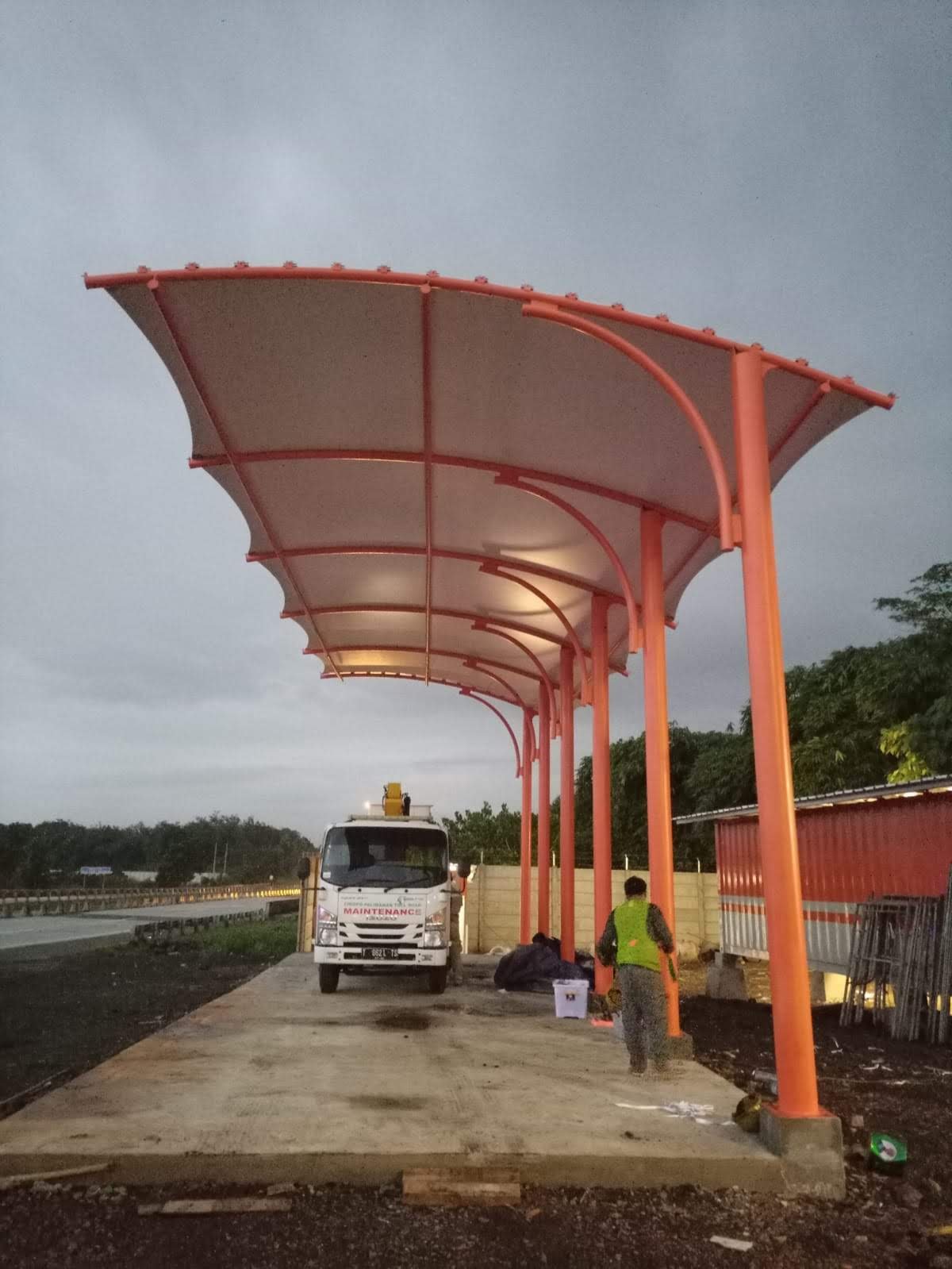 Kanopi Membran Parkiran Truk di Tol Cipali