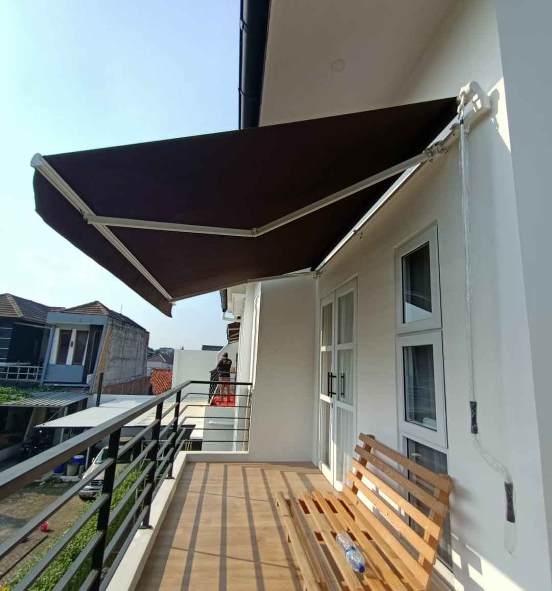Proyek Awning Gulung Manual