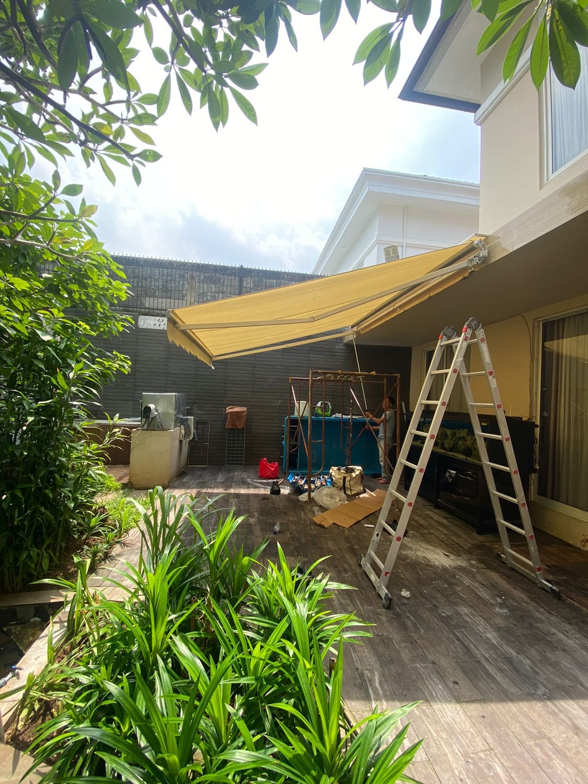 Proyek Awning Gulung