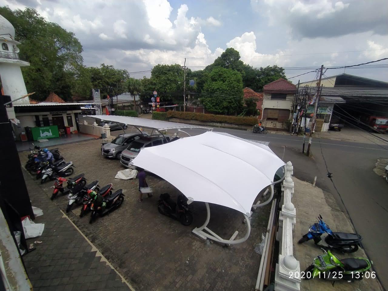 Kanopi Membran Parkiran Motor di Sumedang