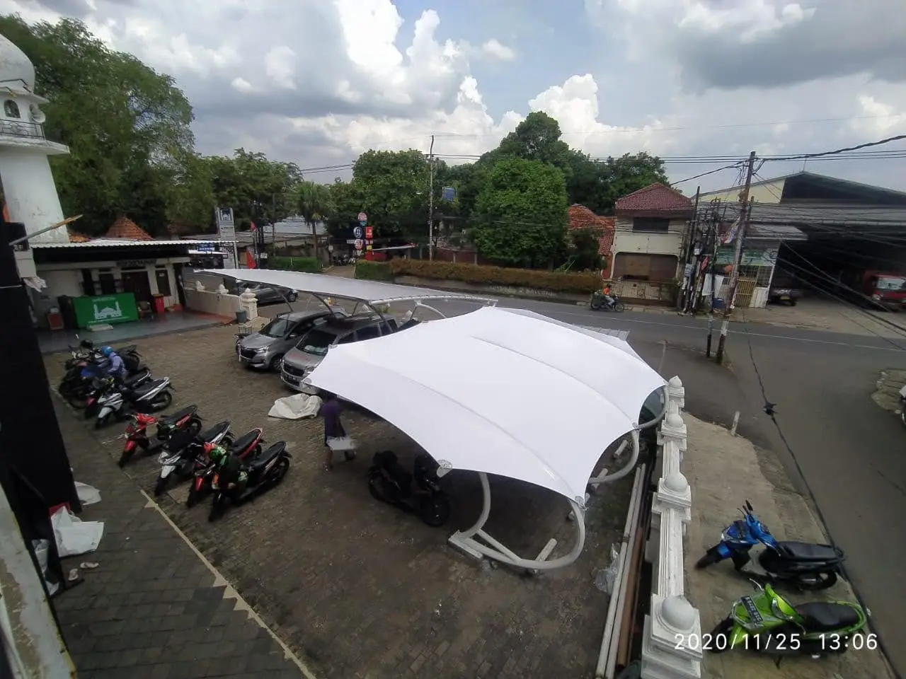 Kanopi membrane Agtex untuk parkiran motor di Sumedang
